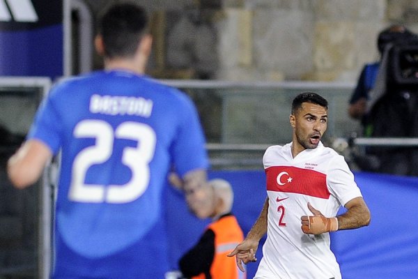 Turchia, parla l’ex Roma Celik: “Allo stadio ci sarà una grande atmosfera”